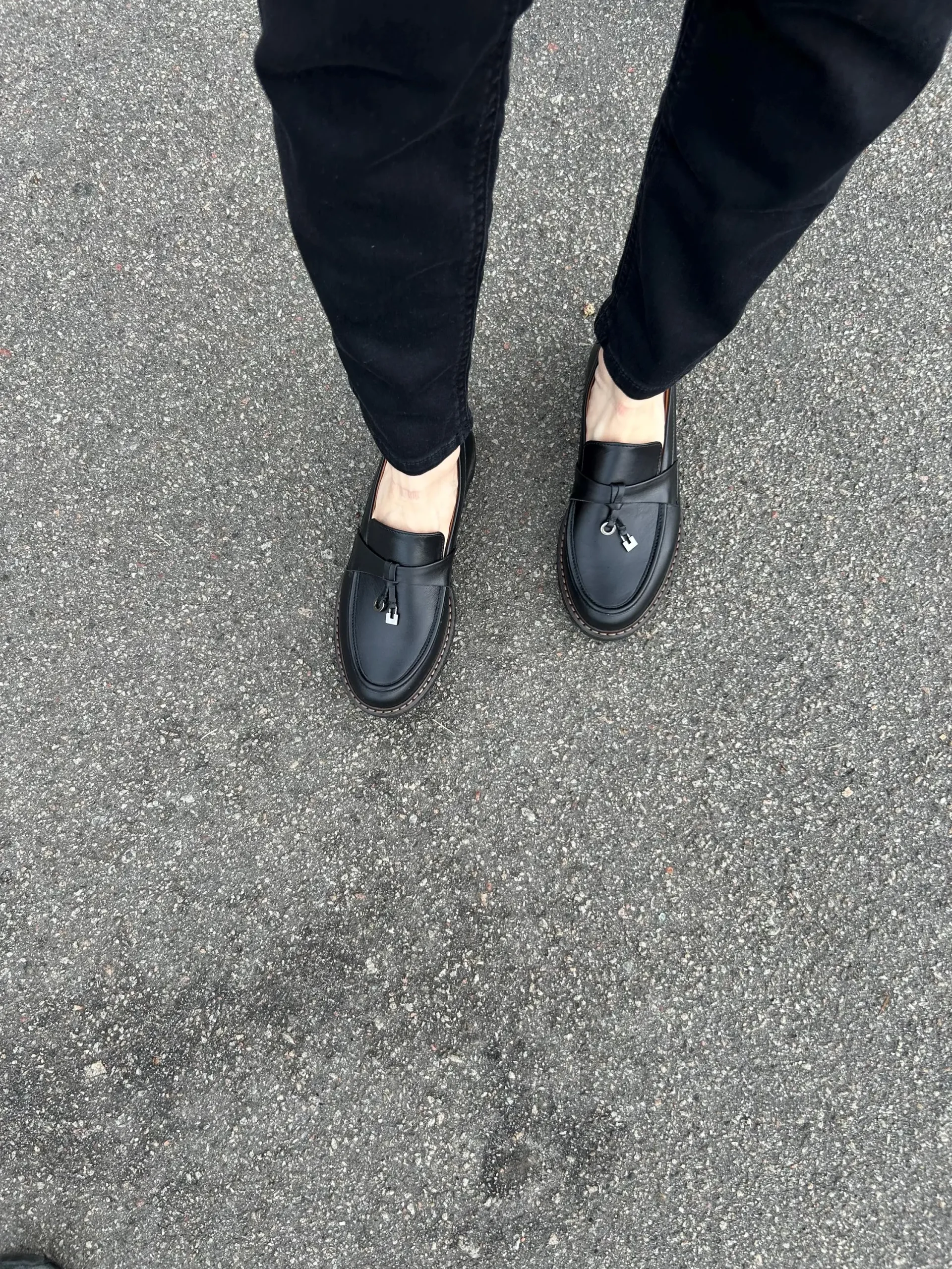 Black Leather Loafers: Comfortable Slip-on Style